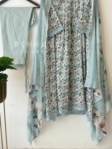 Soft Linen Pleated Lace Suit Set