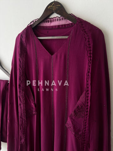 Lace Detail Crinkled Rayon Suit