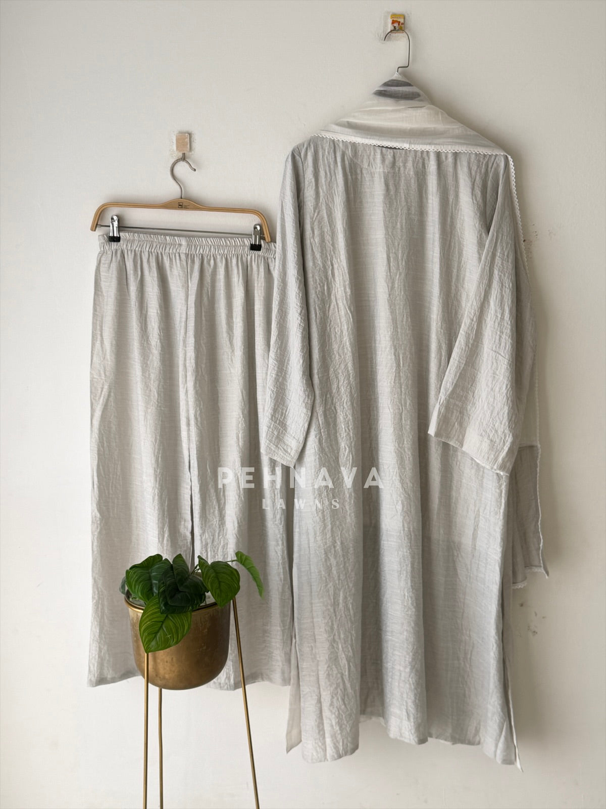 Minimal Imported Three Piece Set 6024