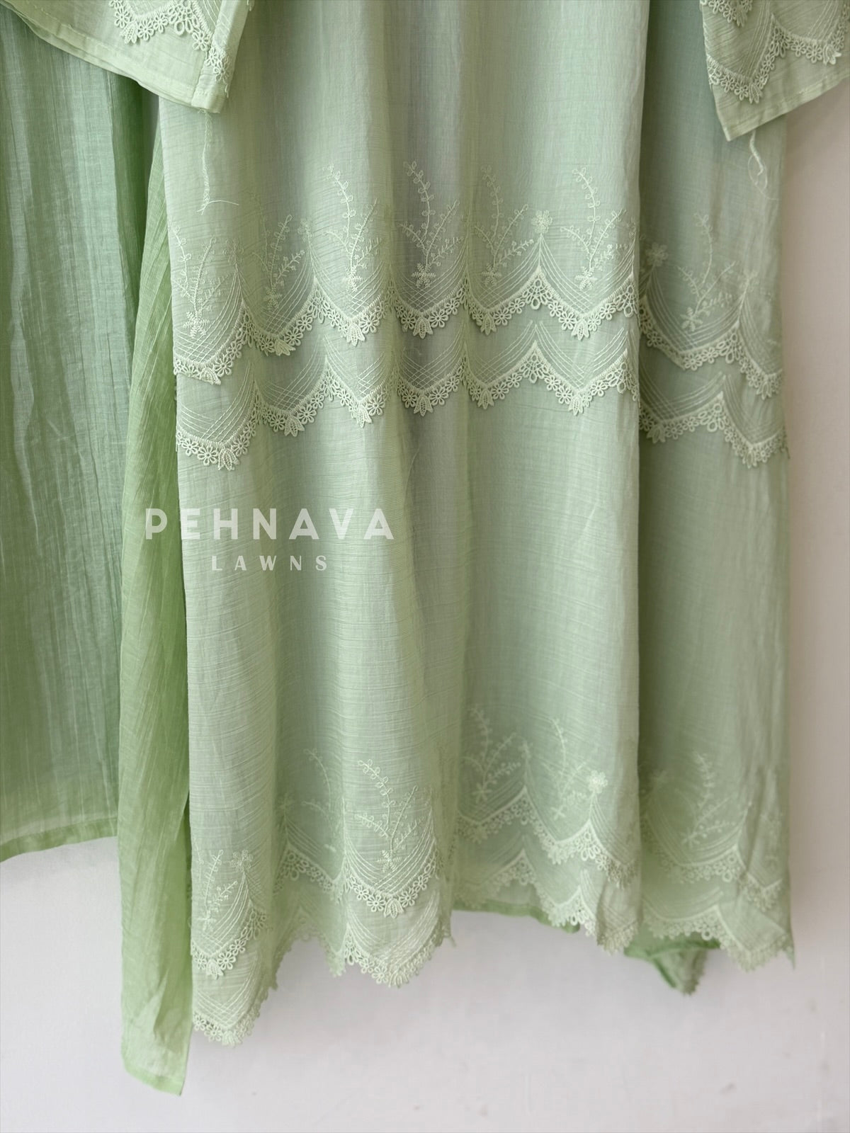 Embroidered Three Piece Suit Set 5110