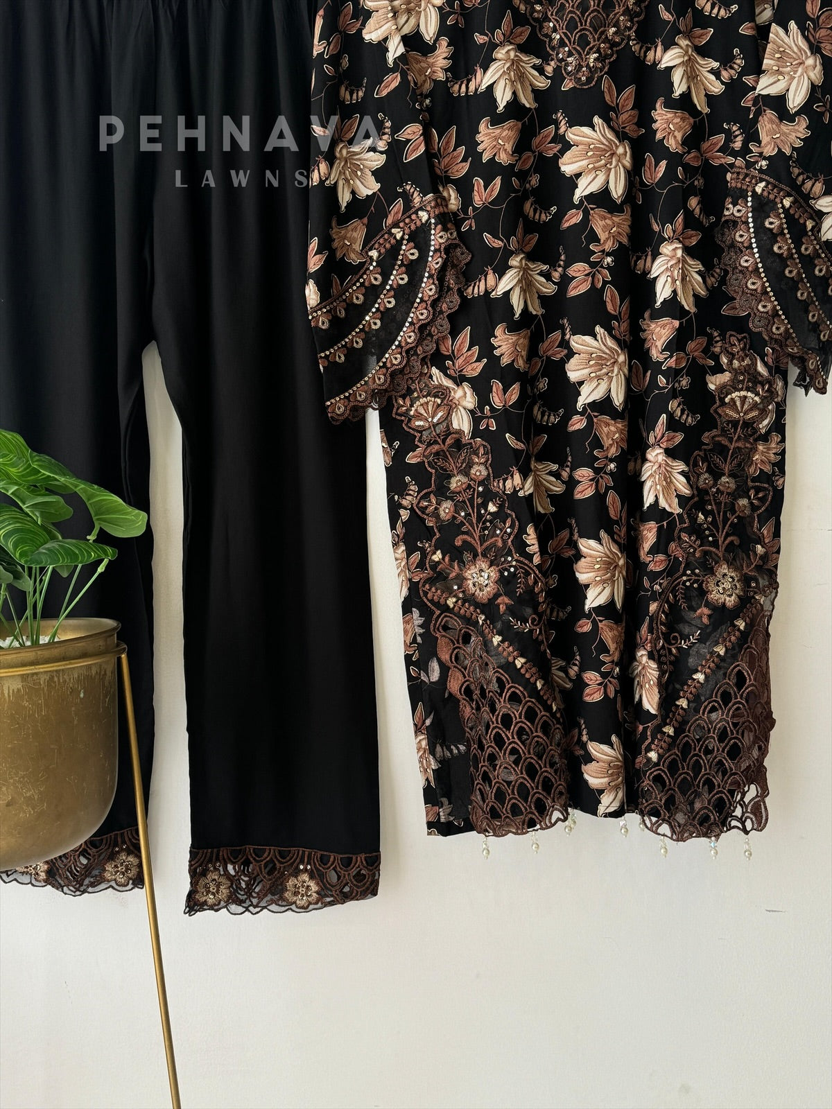 New Floral Embroidery Kurtha Set-247