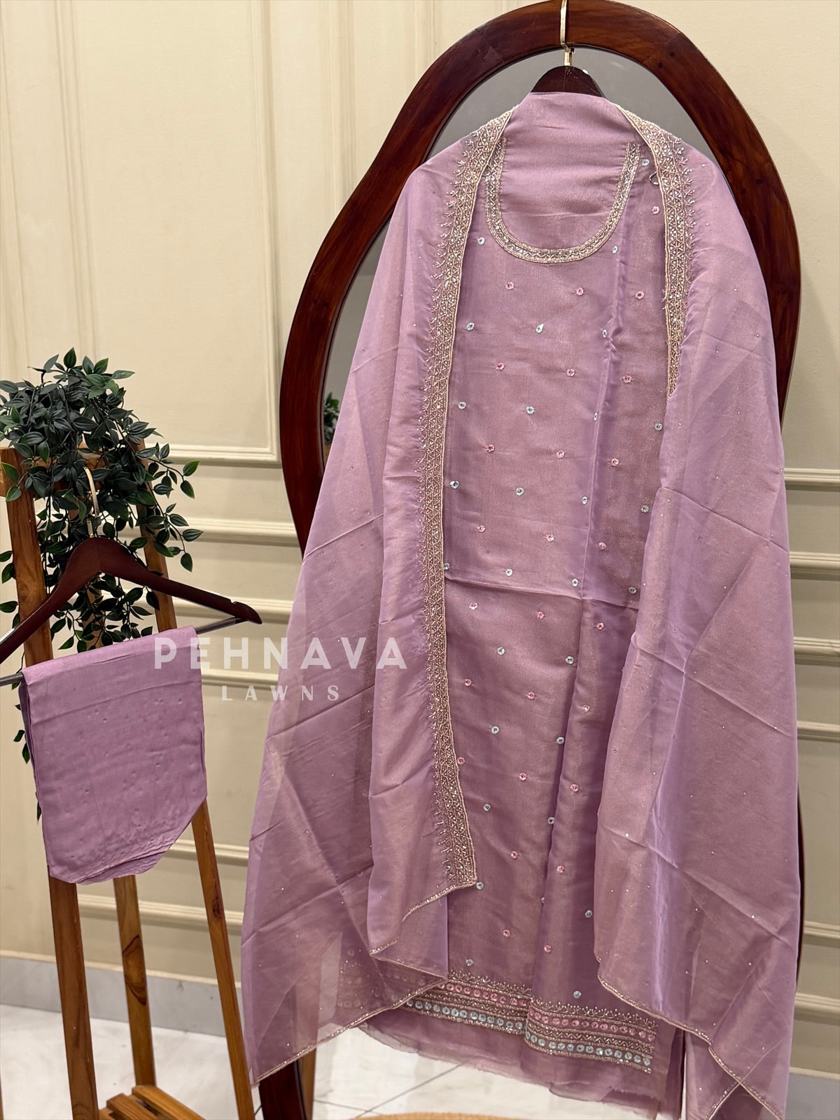 Tissue Handworked Unstitched Suit