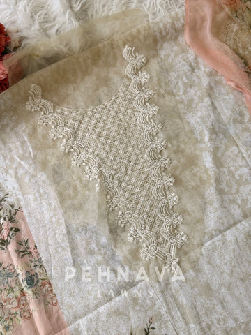 Signature Floral Printed Lawn Unstitched Suit-1892