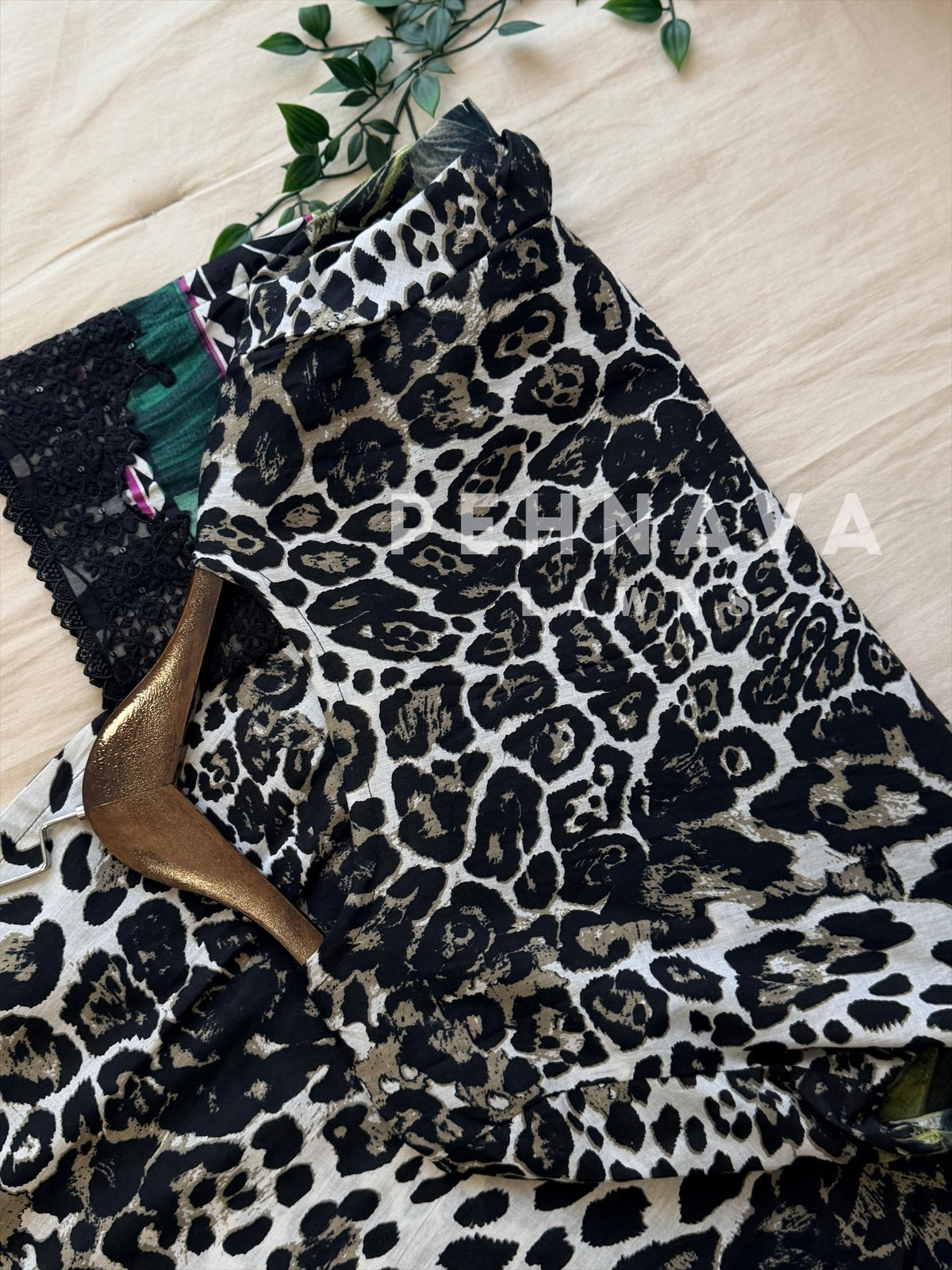 Signature Printed Lawn Unstitched Suit 1845