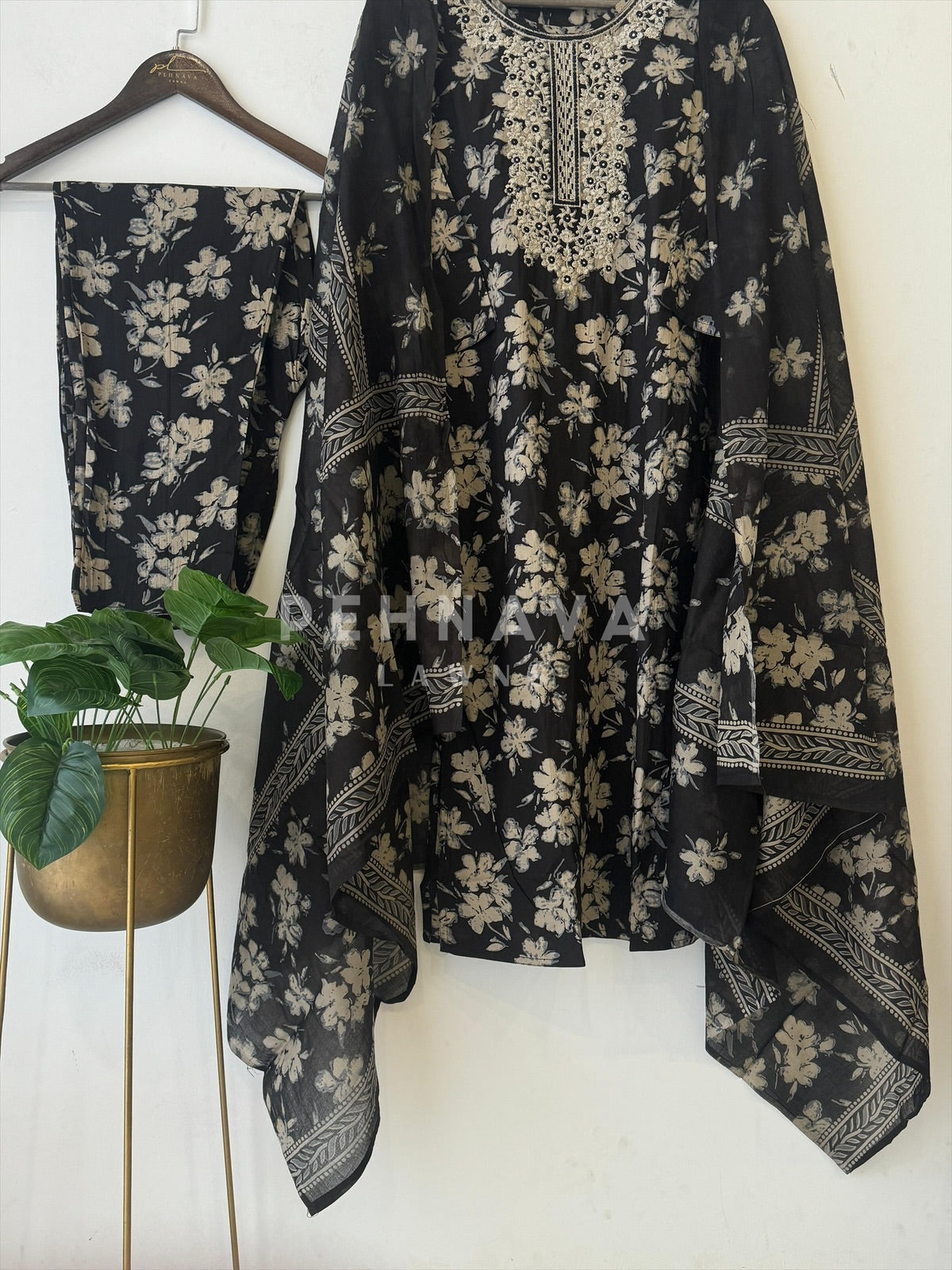 Floral Embroidery Suit Set-18233 - Pehnava Lawns