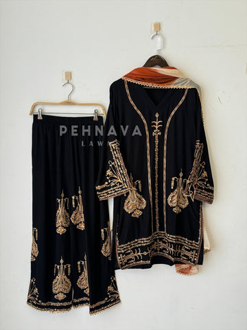 New Crimson Black Trendy Farshi Salwar - Pehnava Lawns