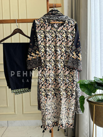 Printed Suit ft Embroidered  and Lace Detailing