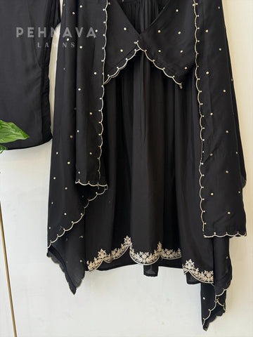 Muslin Gold Embroidery Suit 12601