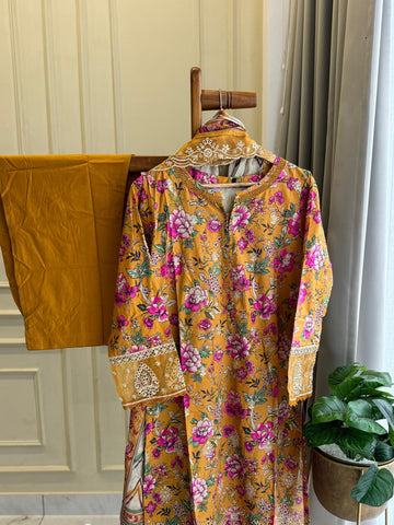 Signature Lawn Suit Featuring Lace Detailings-4