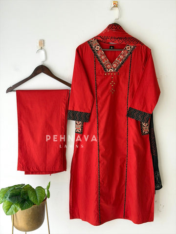 V-Neck Embroidered Panel Suit Set 2668