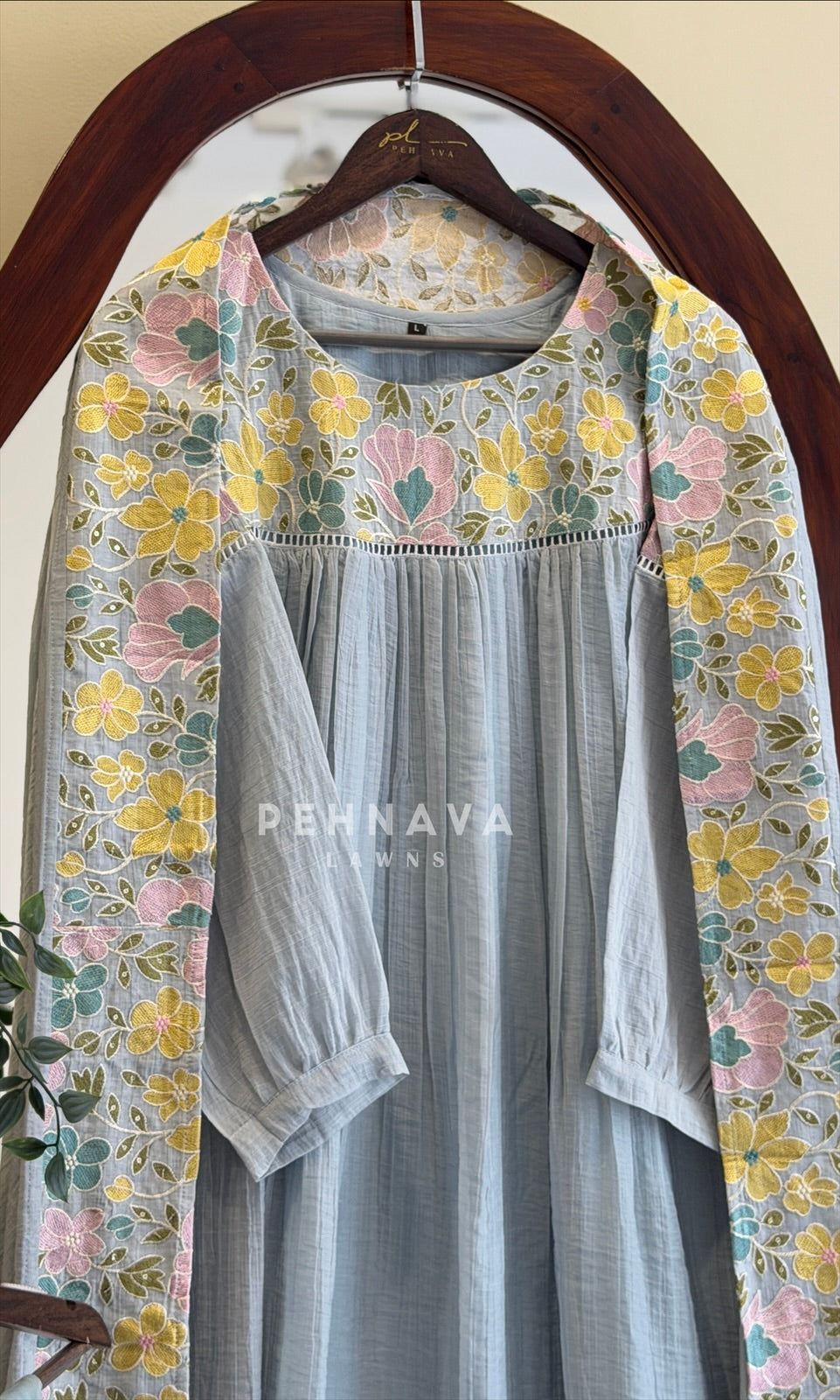 Floral Embroidered Suit 13216