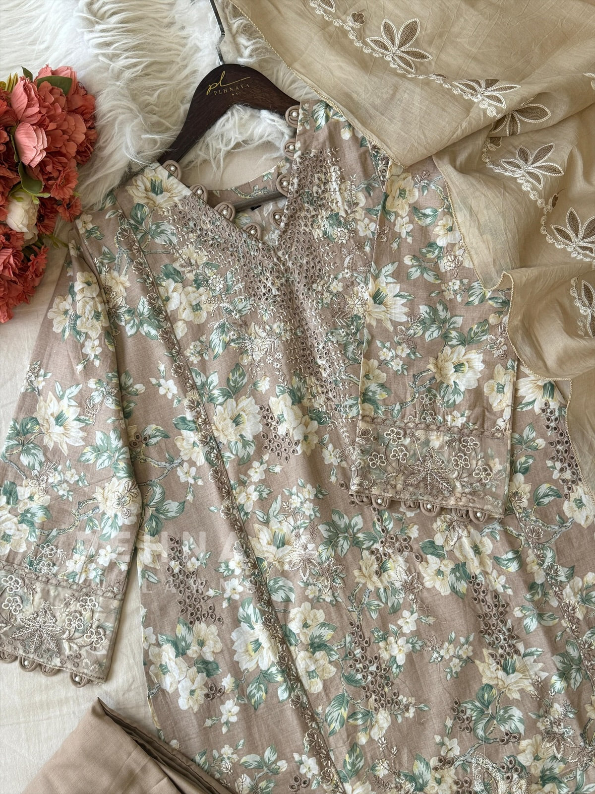 Classic Floral Embroidery Cotton Suit Set-1477