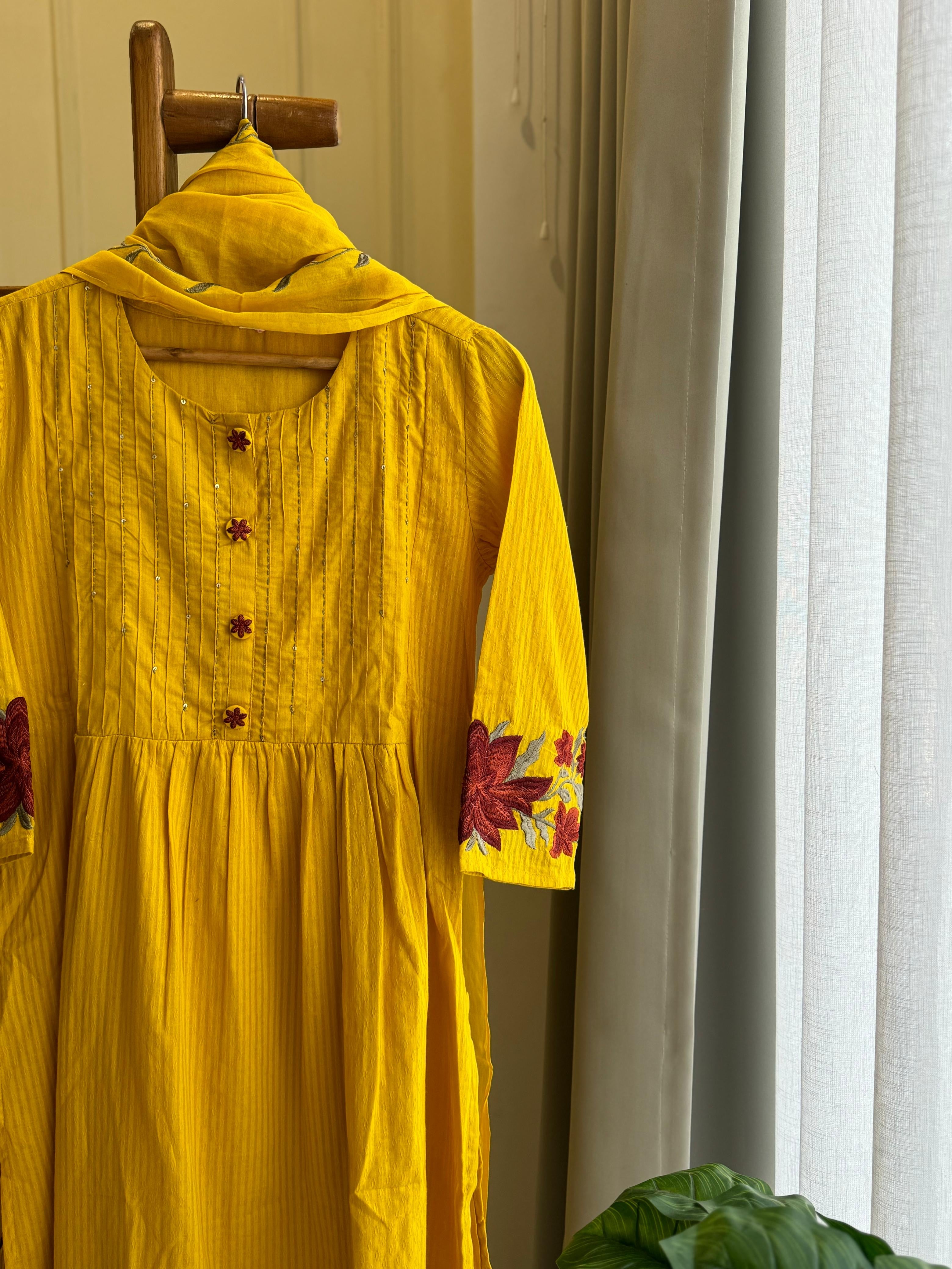 Pleated Yoke & Floral Sleeve Cotton Suits - Pehnava Lawns