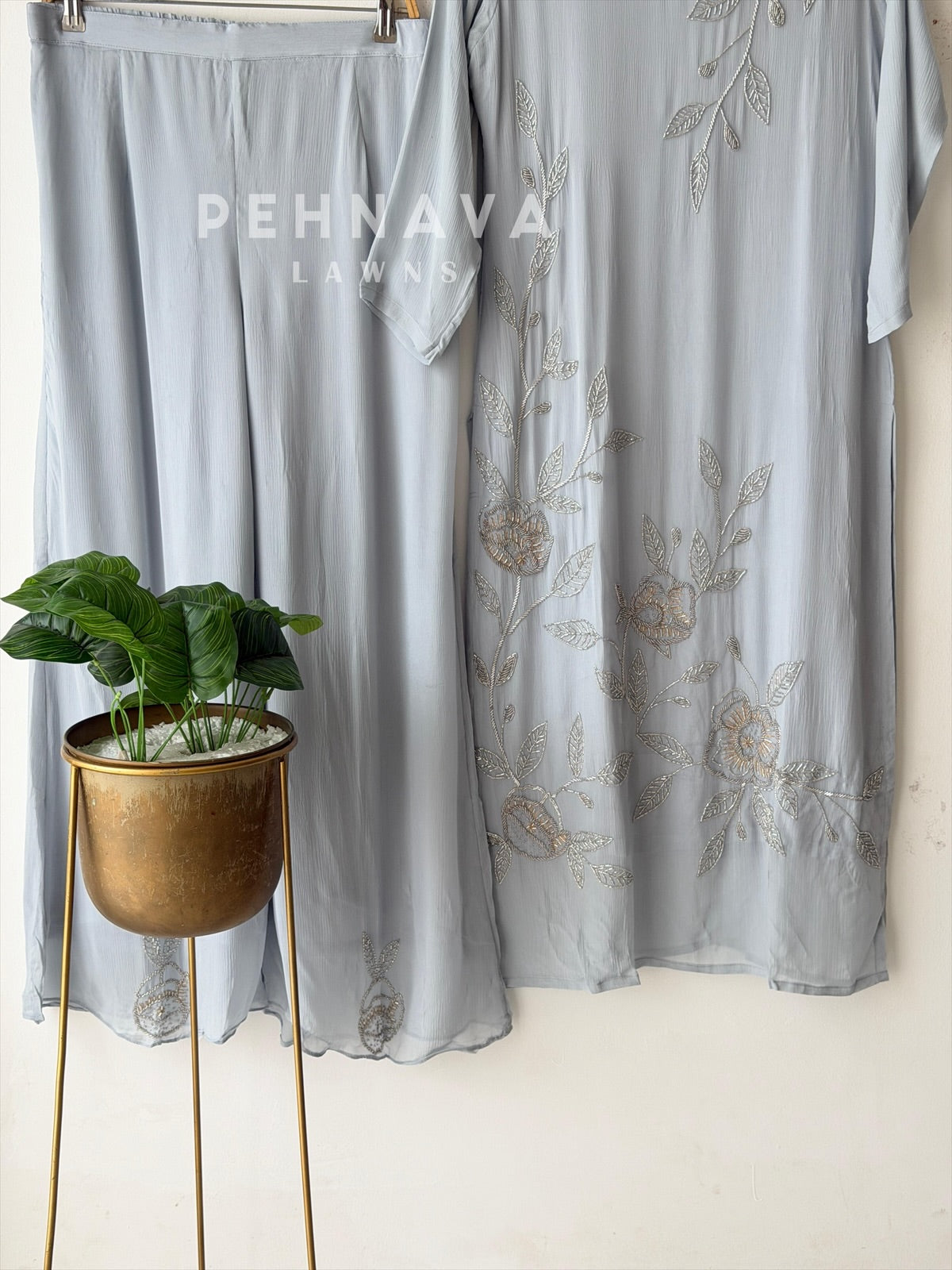 Beaded Floral Vine Attire - Pehnava Lawns
