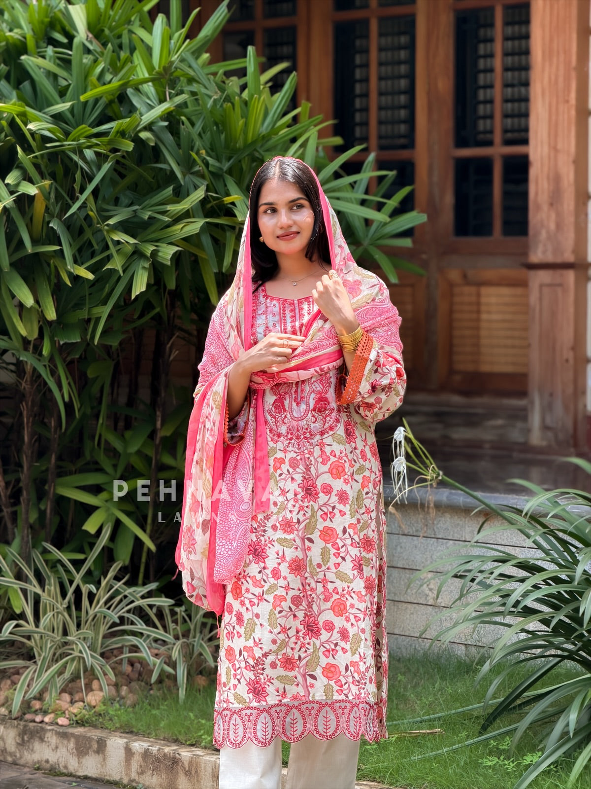 Signature Printed Lawn Unstitched Suit 1551
