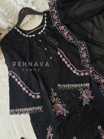 Classic Floral Embroidery Set-5560
