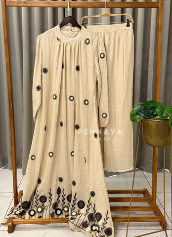 Halter neck Noodle Embroidered Suit 5006