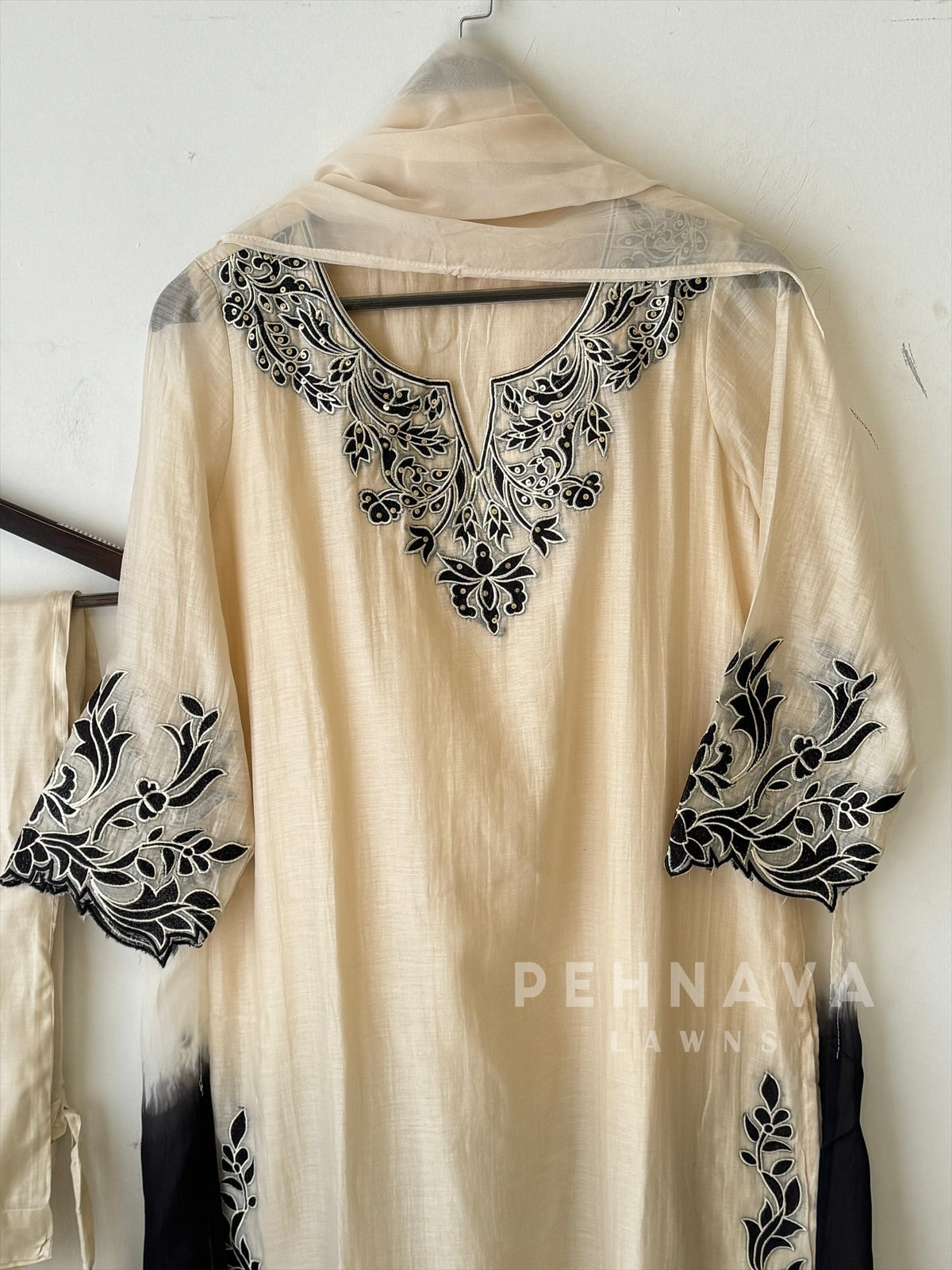 Classic Appliqué Chanderi Suit - Pehnava Lawns