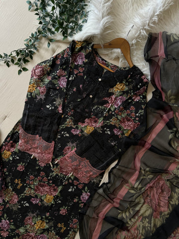 Floral printed cotton suit with embroidered patches-568 black