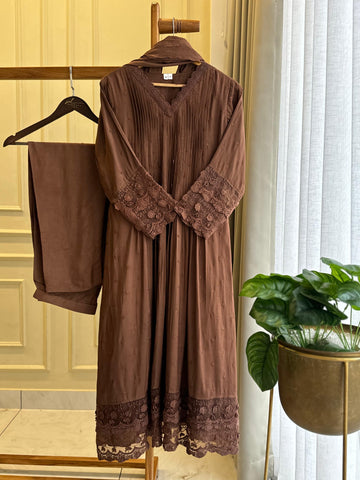 Muslin silk pleated A-line suit