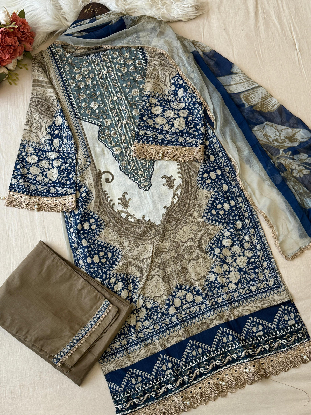 Lace detailed Blue&White Printed Pakistani Suit-1362