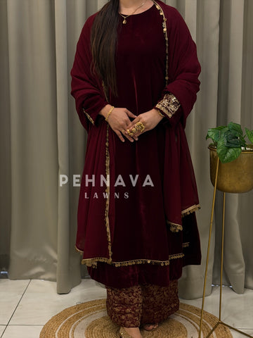 Velvet Handworked suit H 407