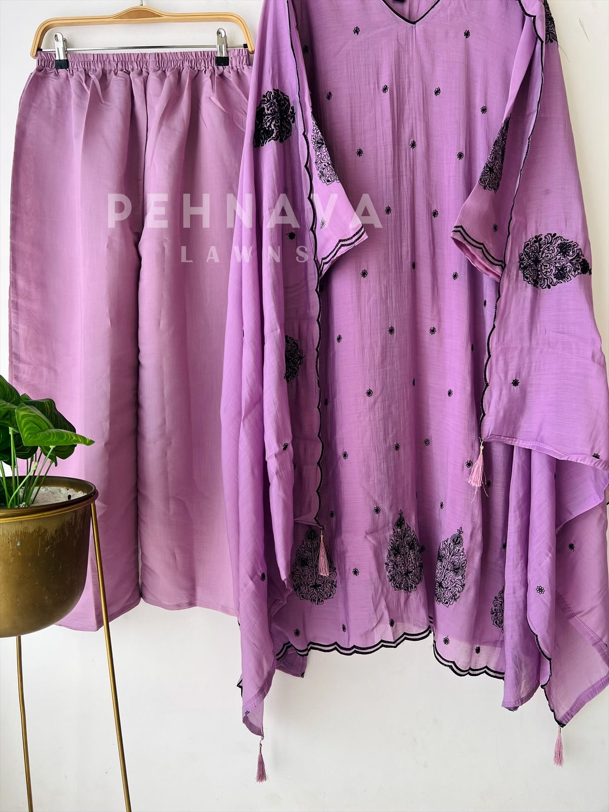 Embroidered Chanderi Suit-3453 - Pehnava Lawns