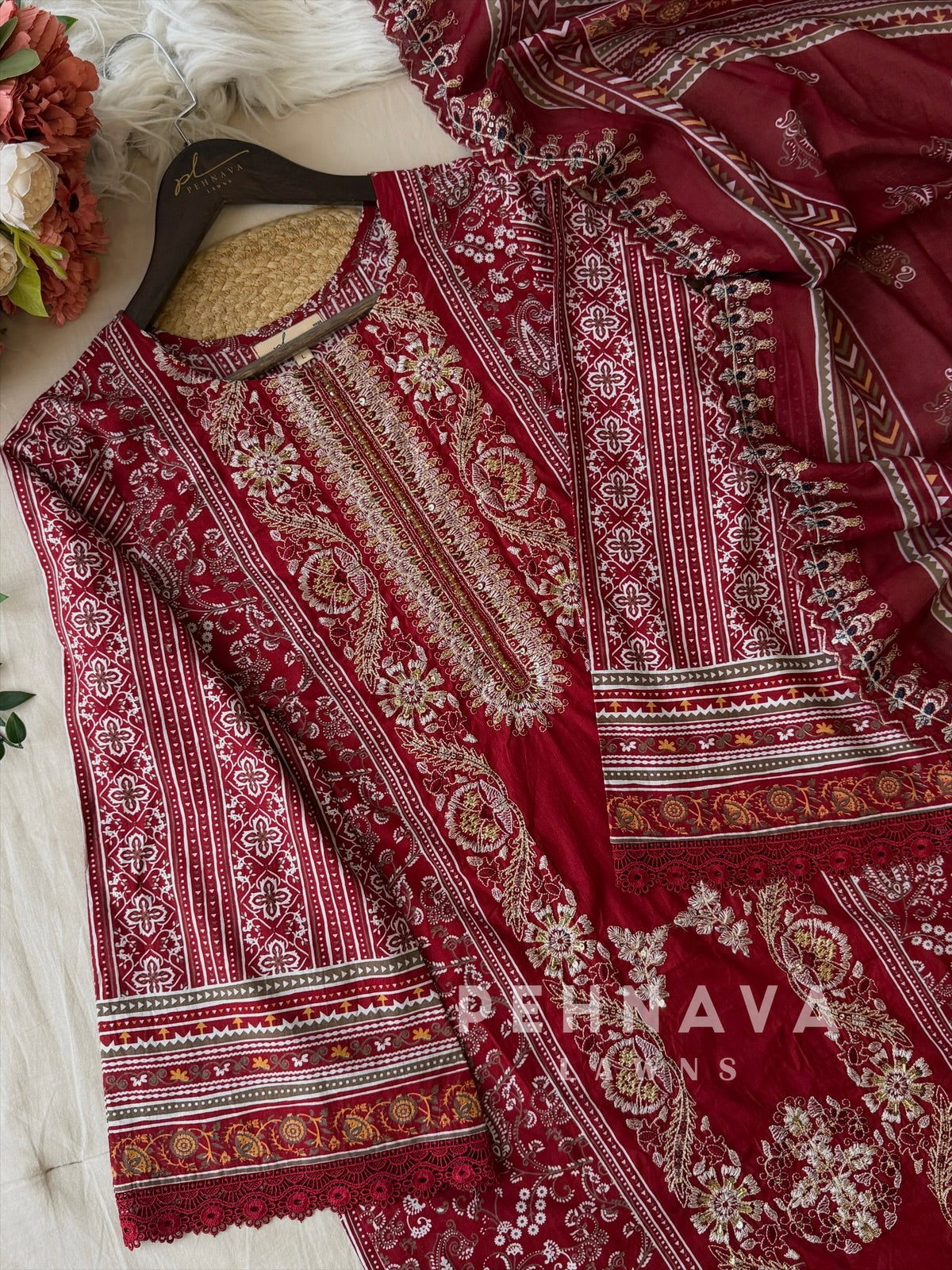 Signature Embroidered lawn Unstitched Suit 3650