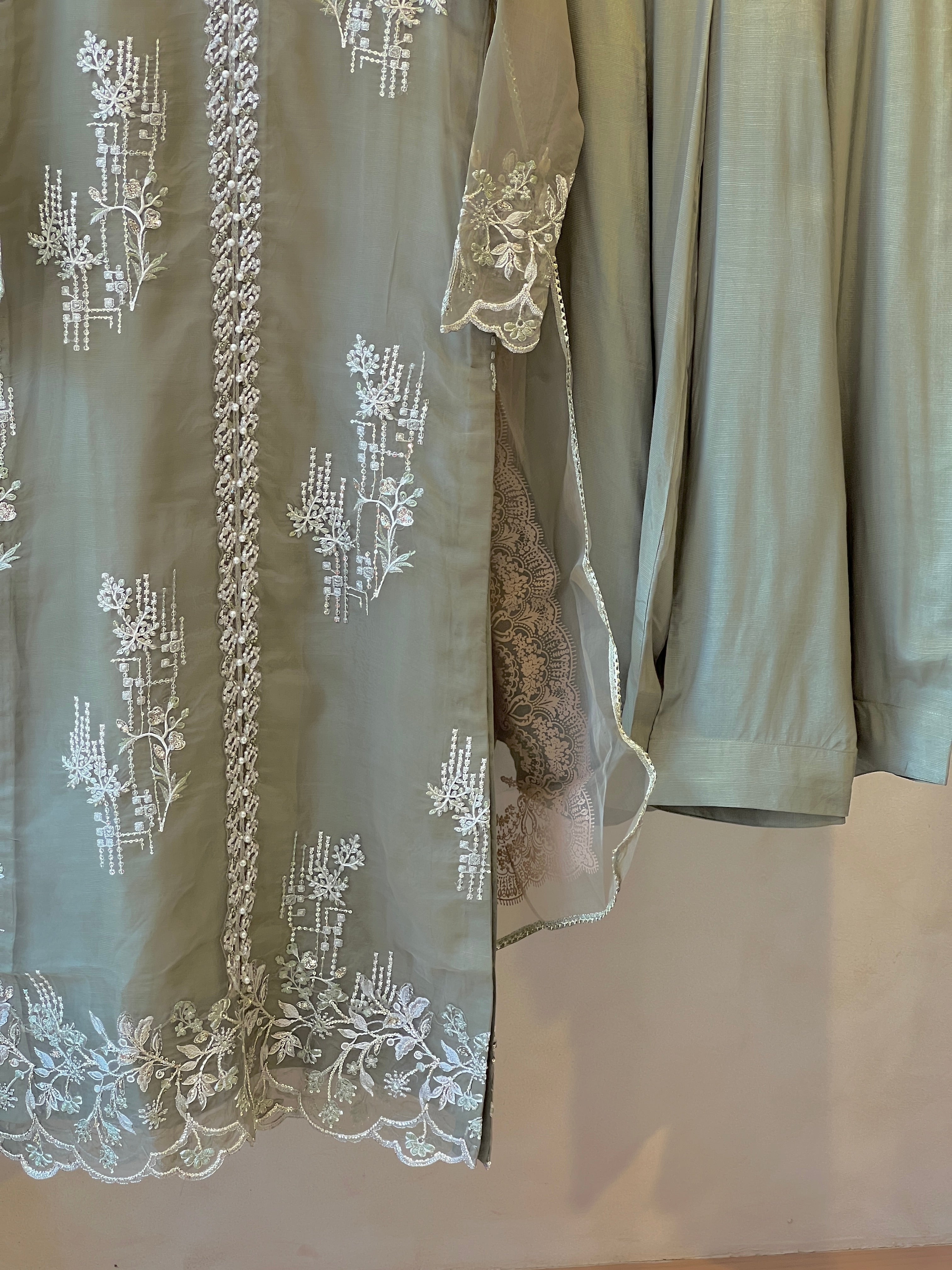 Azzal luxurious organza suit -AINA - Pehnava Lawns