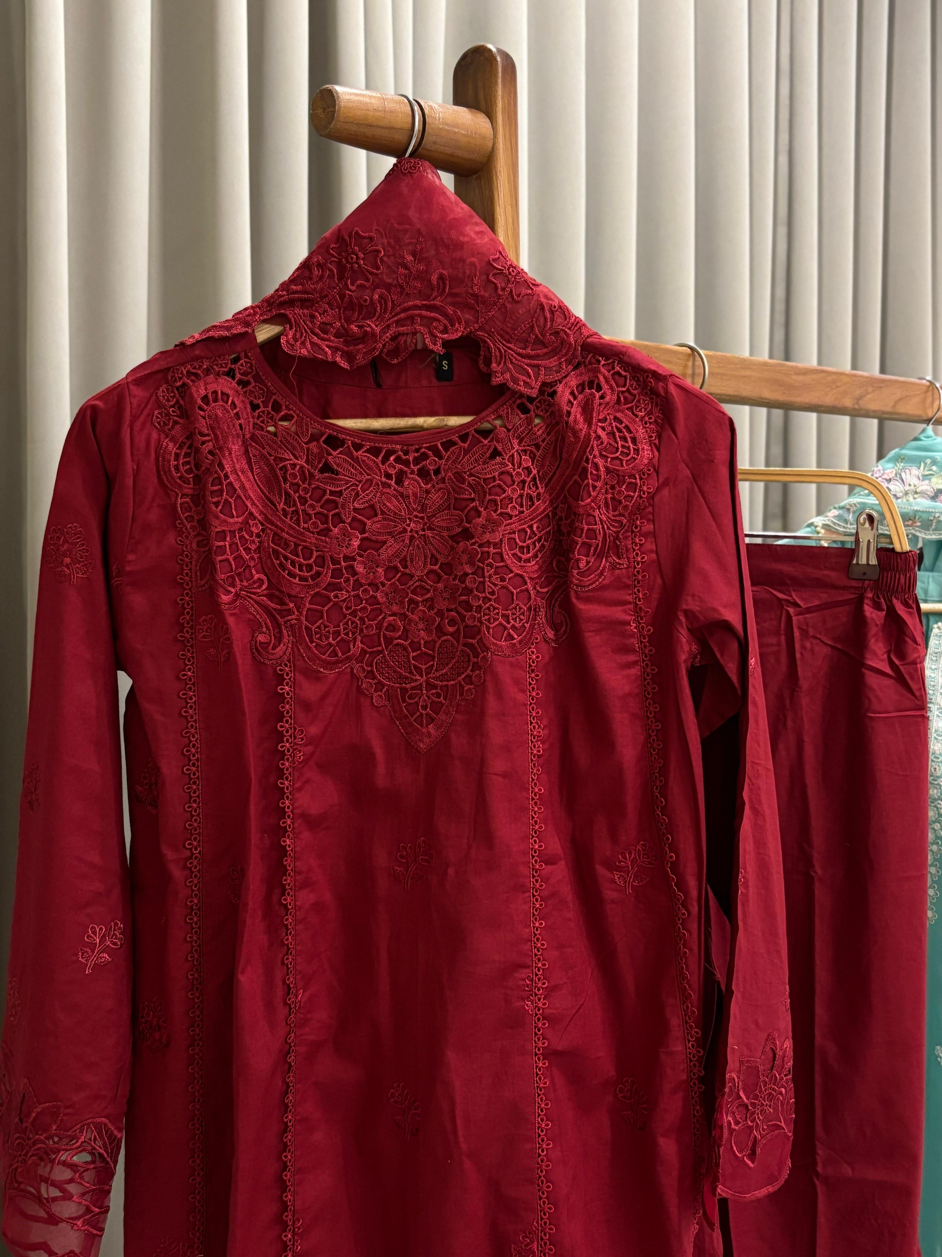 Luxurious Trendy Pure lawn Suit-0929