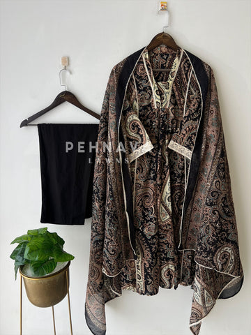 V-Neck Paisley Pattern Suit-4014