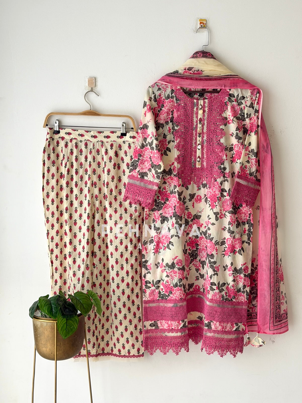 Lace Trimmed Printed Suit Set
