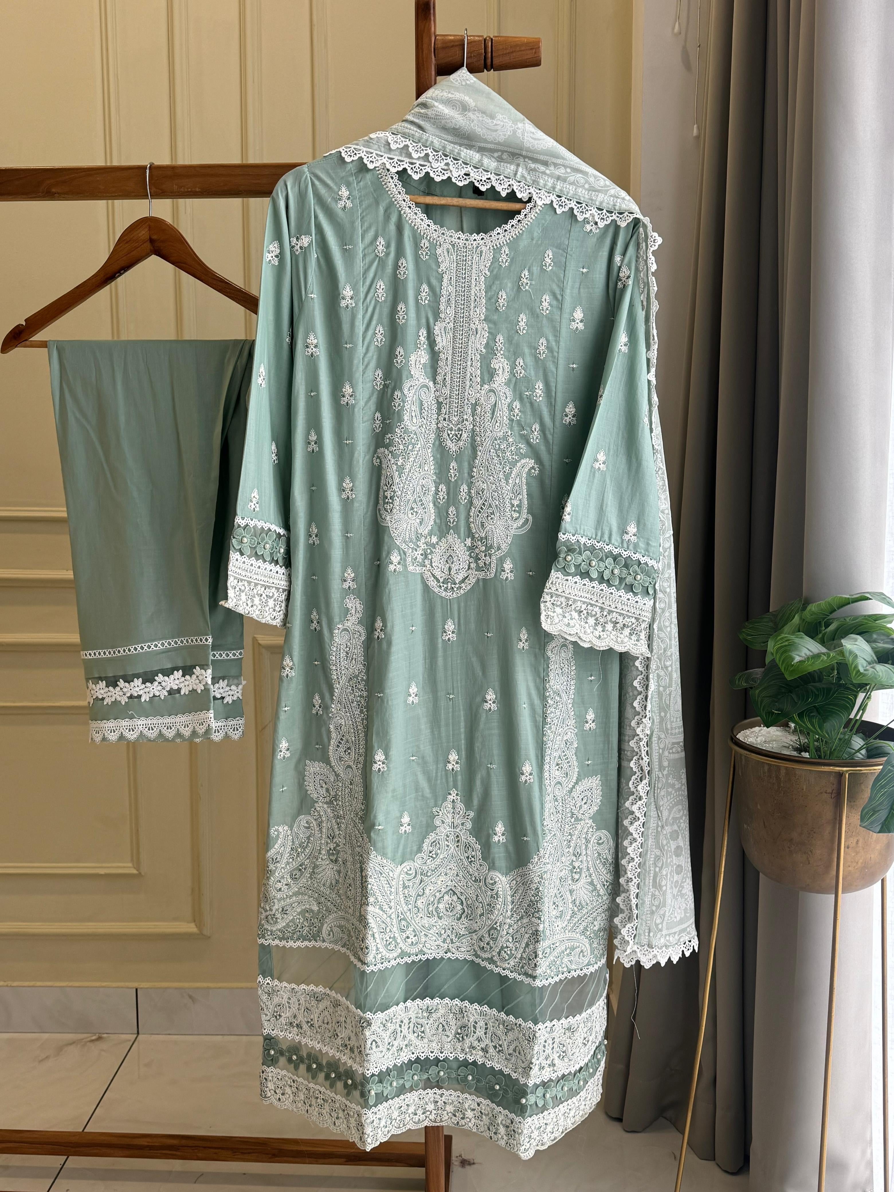 Luxurious Gul- Adhar Pakistani Pret Wear-06