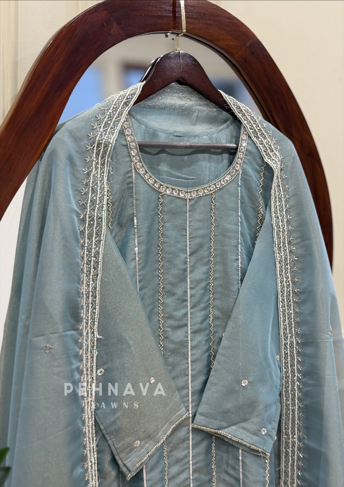 Tissue Handworked Stitched Suit-322
