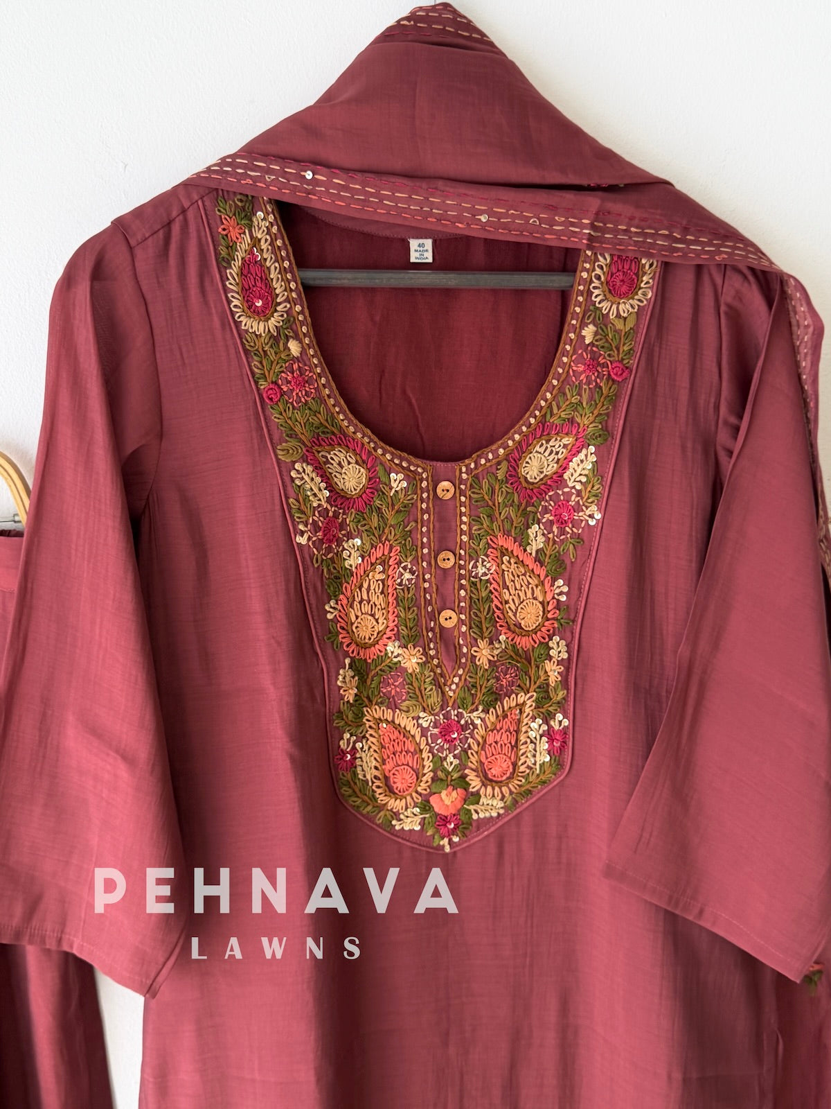 Thread Embroidered Three Piece Set-006