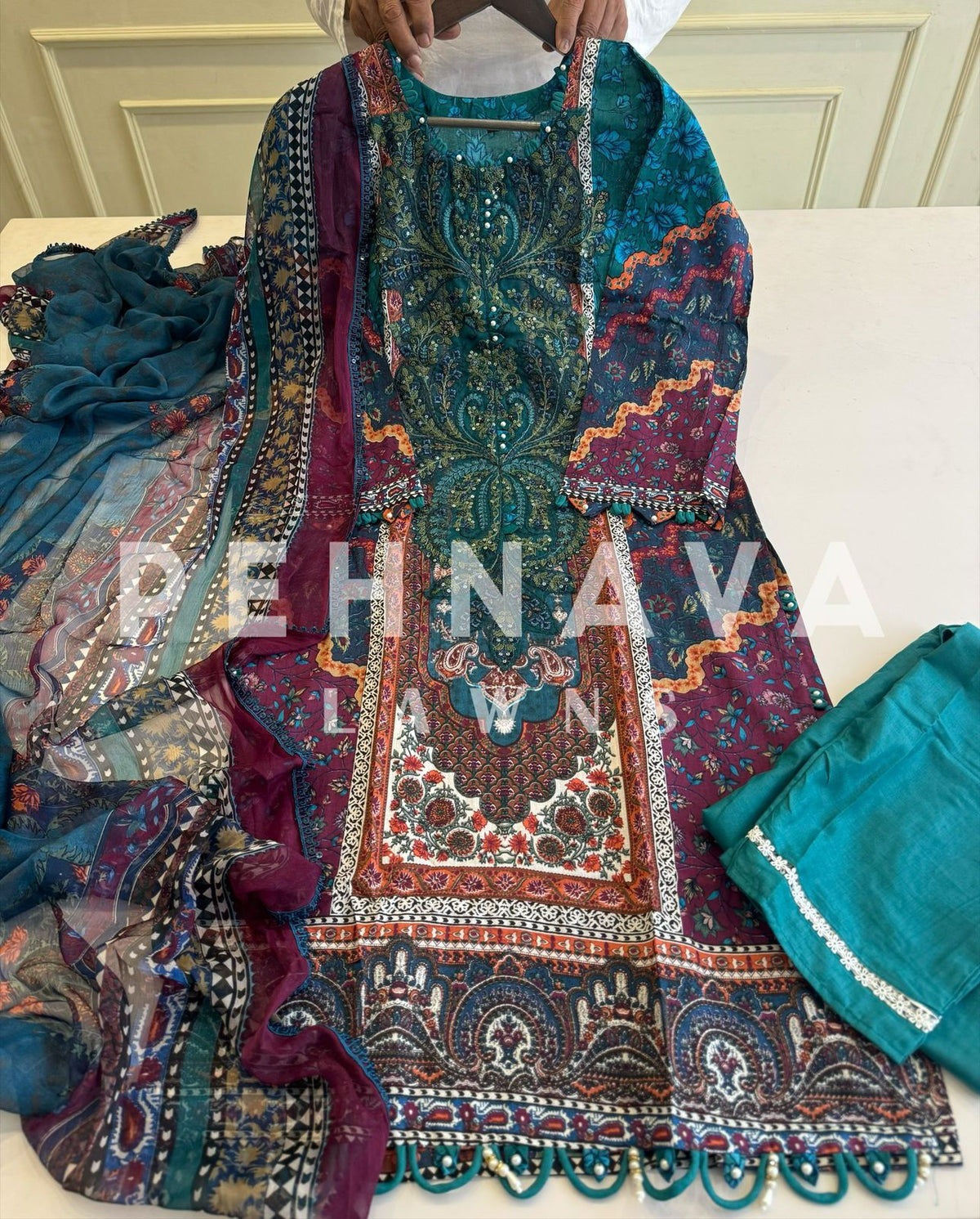Floral Printed Ethnic Pak-Suit Ft. Chiffon/Cotton Dupatta-223
