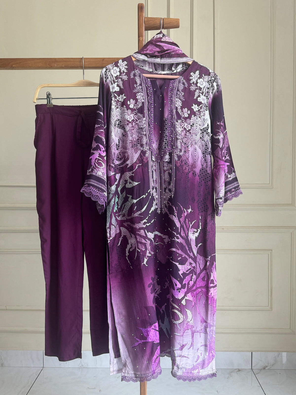 Muslin Hand detailed suit -M-76
