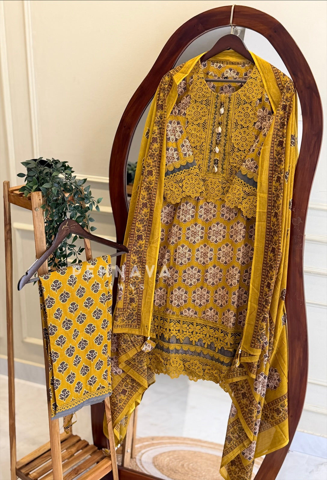 Lace Trimmed Printed Suit Set 253