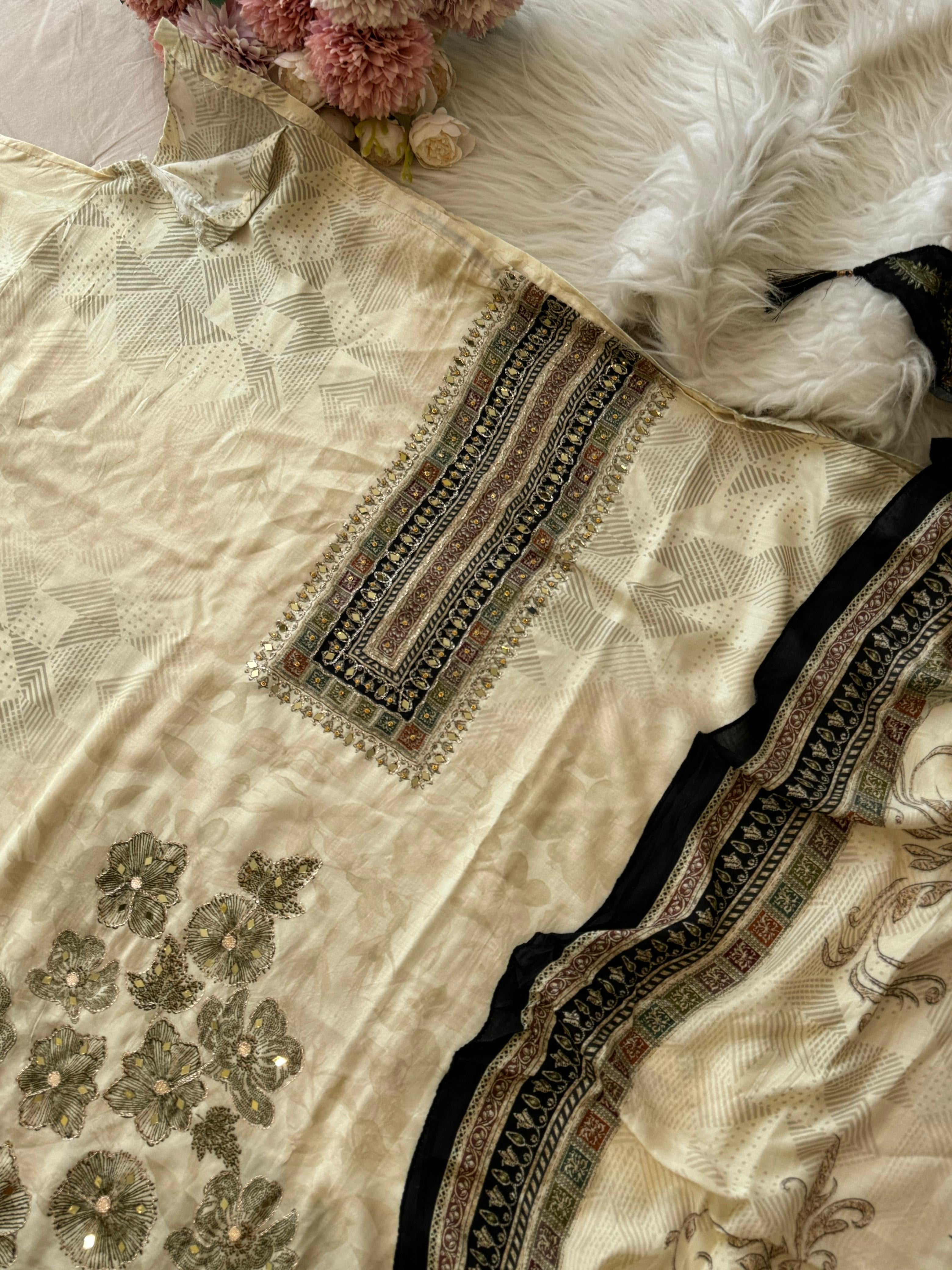 Premium Floral Designed Muslin Suit-297