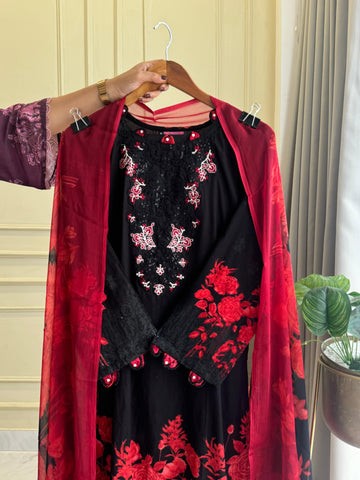 Black Lace Detailed Floral Suit