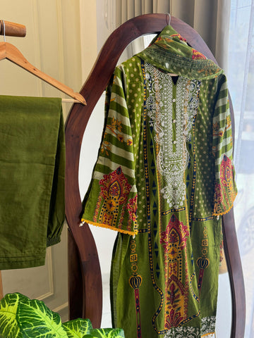Embroidered Casual Pakistani Suit