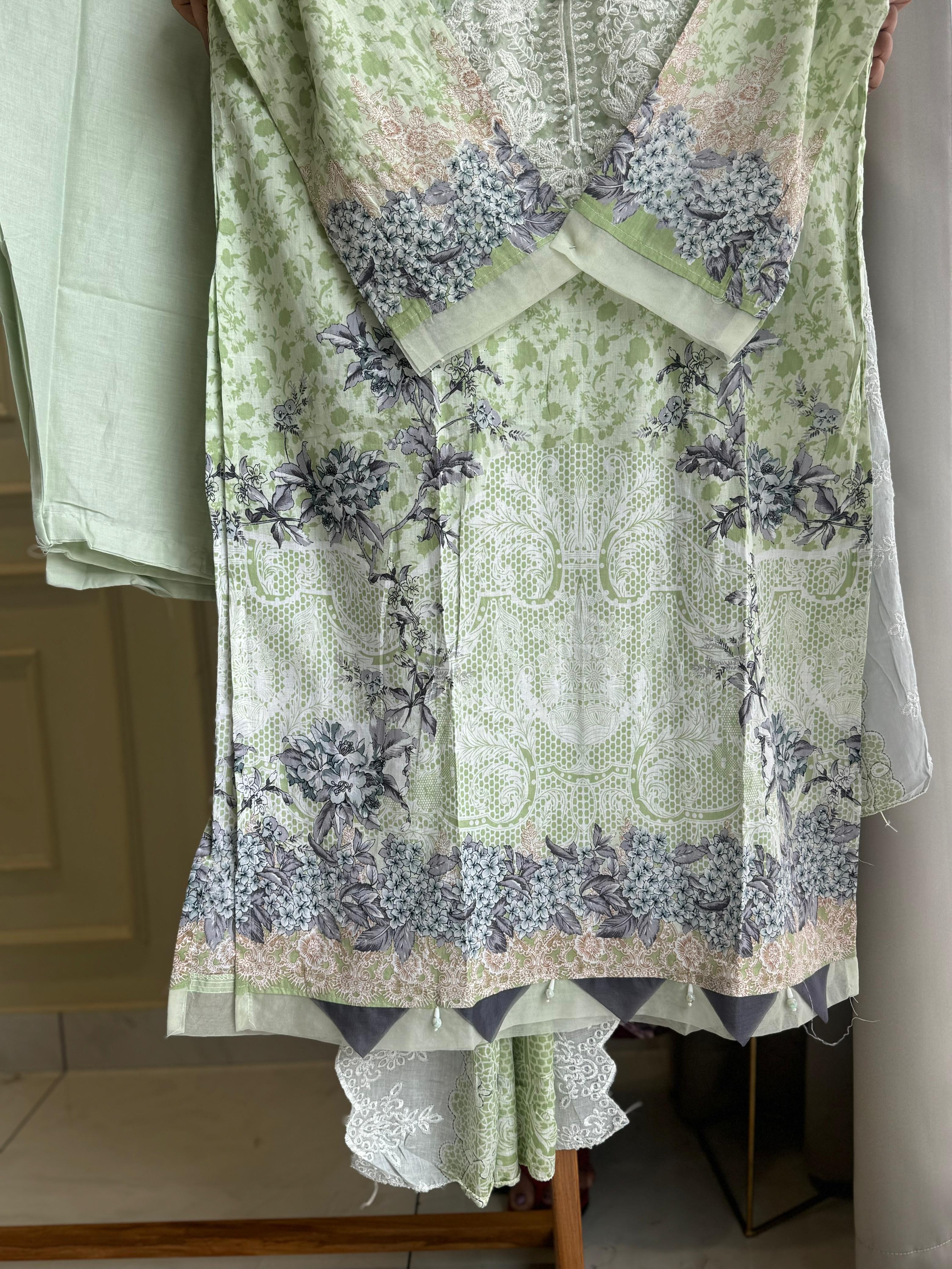 Embroidered Floral Pakistani Suit-2