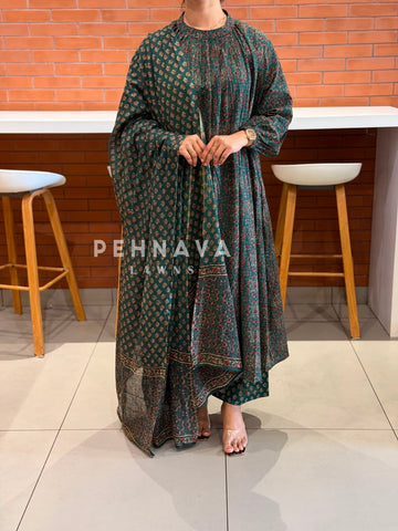 Halter Neck Printed Three Piece Set SN 5316