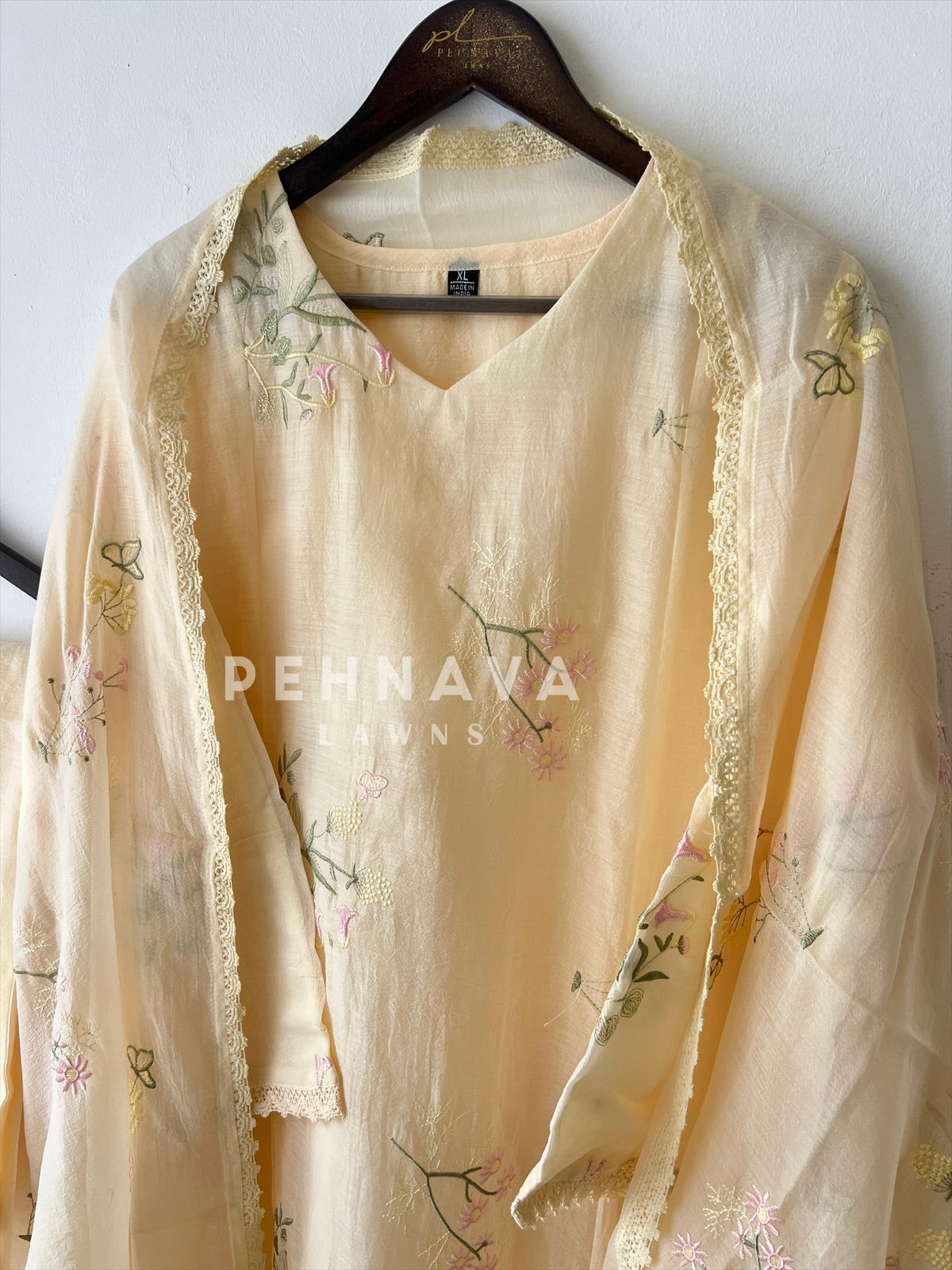 Embroidered Floral Kurta with Lace‑Trim Suit-4138