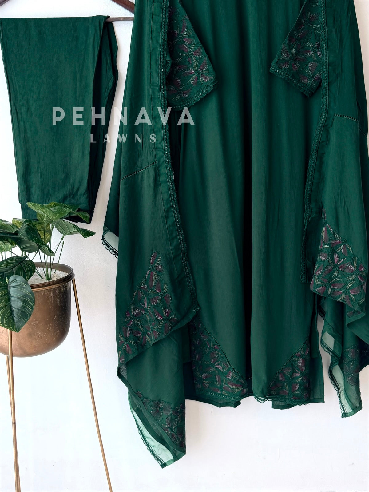 Embroidered Lace Detailed Suit-1001