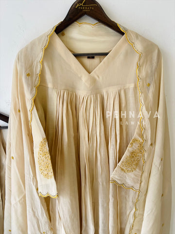 Paisley Embroidered Three Piece Suit - Pehnava Lawns
