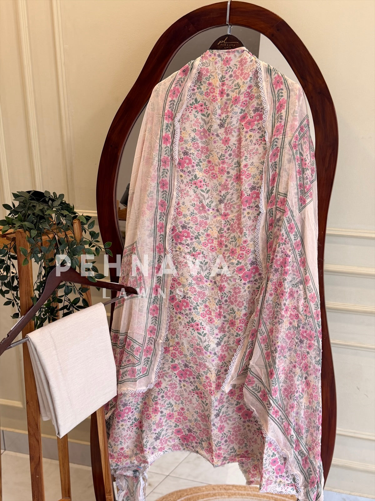 Floral Printed Unstitched Suit (Dispatch Time 4-5 Days)