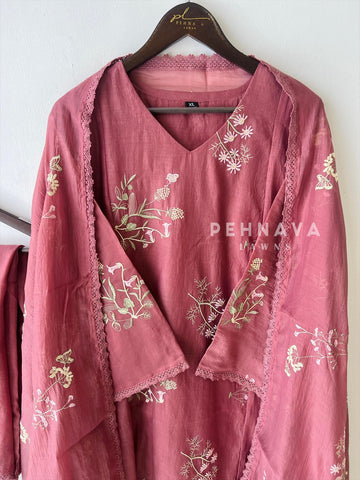 Embroidered Floral Kurta with Lace‑Trim Suit-4138 - Pehnava Lawns