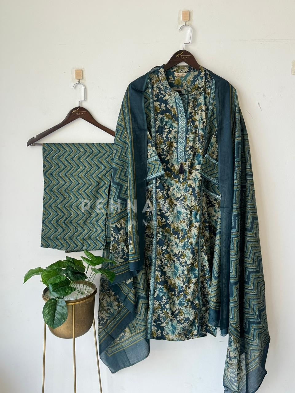 Floral Suit Set-18252 - Pehnava Lawns