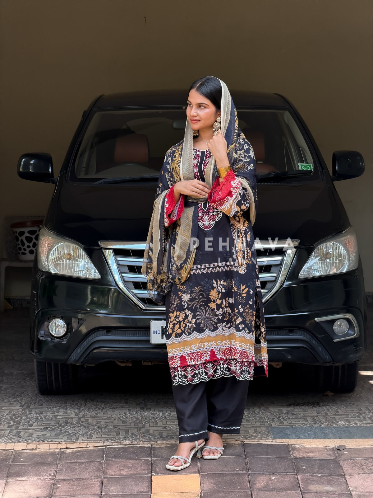 Signature Printed Lawn Unstitched Suit 1556